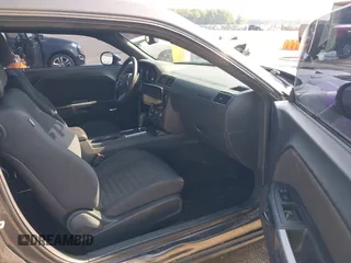 2014 Dodge Challenger R/T с VIN 2C3CDYBT8EH274089, выставлен на аукционе IAAI как лот 42392332 с пробегом 150 254 миль миль и . История ставок и продаж доступна на DreamBid. Изображение 5.