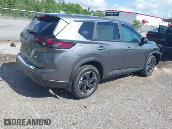 2024 Nissan Rogue SV with VIN 5N1BT3BA2RC755388, listed as a IAAI auction lot 42083297 with 1,131 mi miles and . Bid and sale history available at carsss.com. Image 4.