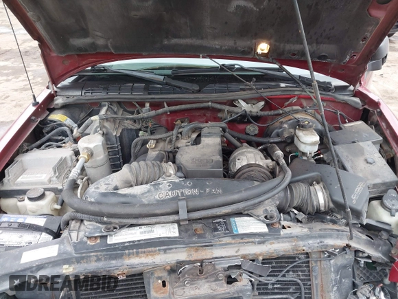 1998 Chevrolet S-10 with VIN 1GCCS144XWK264558, listed as a IAAI auction lot 41560611 with 216,629 mi miles. Bid and sale history available at carsss.com. Image 10.