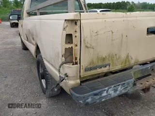 1995 GMC Sierra 3500 z VIN 1GTGC34K2SE536473, wystawiony jako IAAI lot #42487739 z przebiegiem 81 910 mil mil oraz . Historia ofert i sprzedaży dostępna na DreamBid. Obrazek 12.