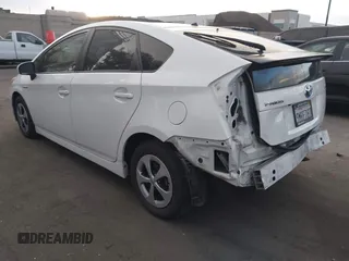 2015 Toyota Prius Four with VIN JTDKN3DU1F1924846, listed as a IAAI auction lot 41228717 with 132,542 mi miles and . Bid and sale history available at DreamBid. Image 3.