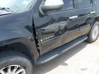 2008 Chevrolet Tahoe 3LT z VIN 1GNFC13088R137897, wystawiony jako IAAI lot #42644894 z przebiegiem 256 548 mil mil oraz . Historia ofert i sprzedaży dostępna na DreamBid. Obrazek 12.