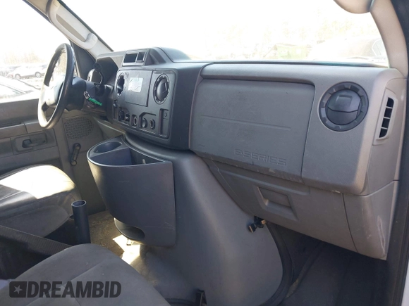 2010 Ford Econoline Cargo Commercial with VIN 1FTNE1EW0ADA91307, listed as a IAAI auction lot 41833965 with 160,419 mi miles. Bid and sale history available at carsss.com. Image 5.