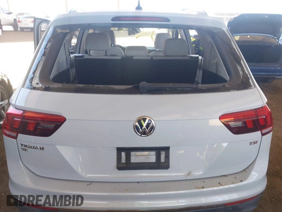 2018 Volkswagen Tiguan SEL with VIN 3VV3B7AX8JM132211, listed as a IAAI auction lot 42516340 with 75,641 mi miles and . Bid and sale history available at DreamBid. Image 6.