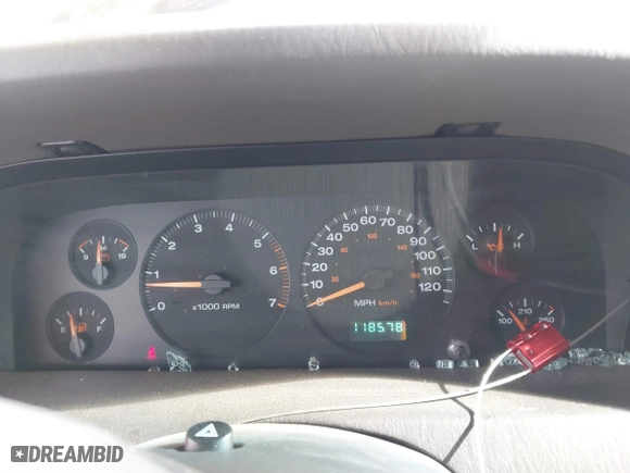 2004 Jeep Grand Cherokee Laredo with VIN 1J4GX48N64C436853, listed as a IAAI auction lot 41785918 with 118,578 mi miles. Bid and sale history available at carsss.com. Image 7.
