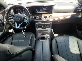 2019 Mercedes-Benz E 300 with VIN WDDZF4JB6KA526567, listed as a Copart auction lot 54057835 with 86,585 mi miles and Salvage Title. Bid and sale history available at DreamBid. Image 8.