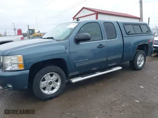2010 Chevrolet Silverado 1500 LT with VIN 1GCSKSE37AZ193956, listed as a IAAI auction lot 41737357 with 127,762 mi miles. Bid and sale history available at carsss.com. Image 14.