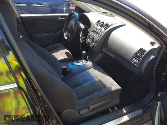 2009 Nissan Altima SL with VIN 1N4AL21E89N453970, listed as a IAAI auction lot 41923995 with 319,746 mi miles and . Bid and sale history available at DreamBid. Image 5.