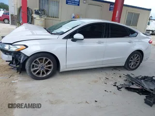 2017 Ford Fusion SE с VIN 3FA6P0H76HR393057, выставлен на аукционе IAAI как лот 42435606 с пробегом 81 798 миль миль и . История ставок и продаж доступна на DreamBid. Изображение 15.