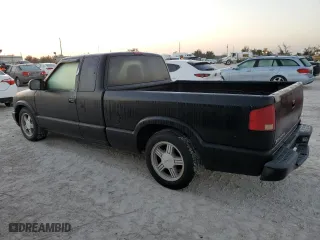 1999 GMC Sonoma SLS with VIN 1GTCS19X7X8517501, listed as a Copart auction lot 77200074 with 0 mi miles and Salvage Title. Bid and sale history available at carsss.com. Image 2.