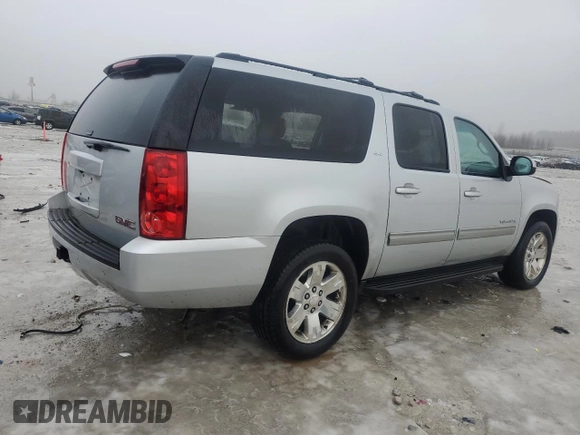 2014 GMC Yukon XL SLT with VIN 1GKS2KE70ER137838, listed as a Copart auction lot 85242764 with 288,821 mi miles and Clean Title. Bid and sale history available at carsss.com. Image 3.