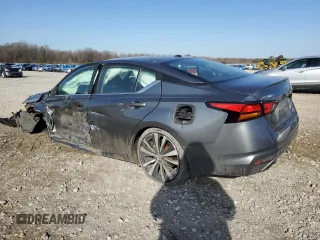 2019 Nissan Altima 2.5 SR with VIN 1N4BL4CV1KN323452, listed as a Copart auction lot 42438095 with 68,312 mi miles and Salvage Title. Bid and sale history available at carsss.com. Image 2.