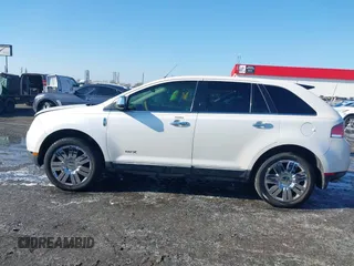 2009 Lincoln MKX with VIN 2LMDU68C49BJ03277, listed as a IAAI auction lot 41342935 with 140,674 mi miles. Bid and sale history available at carsss.com. Image 14.