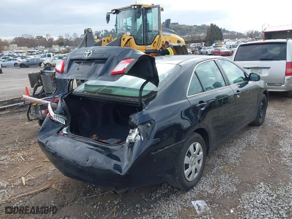 2011 Toyota Camry LE with VIN 4T1BF3EK1BU751800, listed as a IAAI auction lot 40754493 with 186,316 mi miles. Bid and sale history available at carsss.com. Image 4.