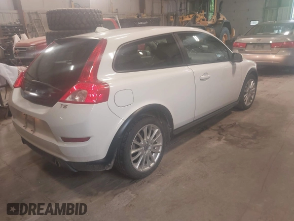2011 Volvo C30 with VIN YV1672MK3B2225625, listed as a IAAI auction lot 42362504 with 75,845 mi miles and . Bid and sale history available at DreamBid. Image 4.