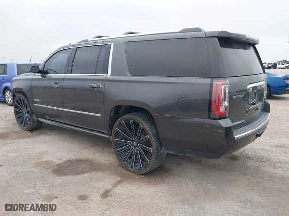 2016 GMC Yukon XL Denali with VIN 1GKS1HKJ7GR186012, listed as a IAAI auction lot 41473177 with 156,280 mi miles. Bid and sale history available at carsss.com. Image 3.