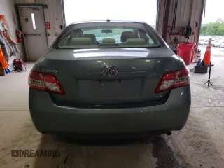 2010 Toyota Camry z VIN JTNBF3EK3A3002517, wystawiony jako Copart lot #57753675 z przebiegiem 196 094 mil mil oraz Szkoda całkowita • Salvage title. Historia ofert i sprzedaży dostępna na DreamBid. Obrazek 6.