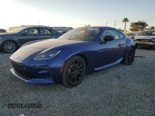 2023 Toyota 86 Premium z VIN JF1ZNBE11P9750749, wystawiony jako Copart lot #47240095 z przebiegiem 17 985 mil mil oraz Tytuł czysty. Historia ofert i sprzedaży dostępna na DreamBid. Obrazek 1.