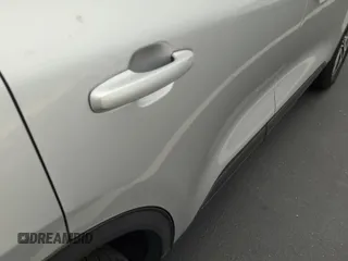 2020 Ford Escape SEL z VIN 1FMCU9H66LUB13670, wystawiony jako IAAI lot #42293254 z przebiegiem 52 390 mil mil oraz . Historia ofert i sprzedaży dostępna na DreamBid. Obrazek 1.