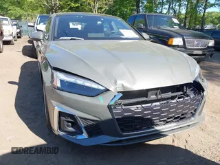 2024 Audi A5 Sportback S line Premium Plus z VIN WAUFACF52RA050222, wystawiony jako IAAI lot #42135082 z przebiegiem 36 607 mil mil oraz . Historia ofert i sprzedaży dostępna na DreamBid. Obrazek 6.