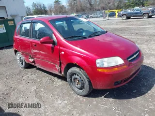 2007 Chevrolet Aveo LS z VIN KL1TD66657B746126, wystawiony jako IAAI lot #41937716 z przebiegiem 163 793 mil mil oraz . Historia ofert i sprzedaży dostępna na DreamBid. Obrazek 1.