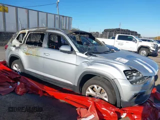2018 Volkswagen Atlas 3.6L V6 SEL with VIN 1V2MR2CAXJC514007, listed as a IAAI auction lot 40459510 with 1 mi miles. Bid and sale history available at carsss.com. Image 1.