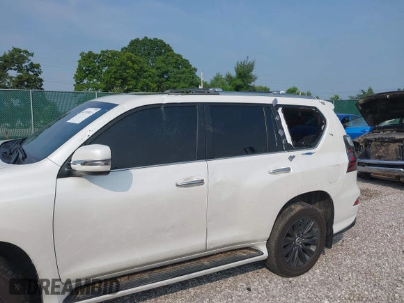 2023 Lexus GX 460 Luxury with VIN JTJGM7BX2P5361715, listed as a IAAI auction lot 42395011 with 25,629 mi miles and . Bid and sale history available at DreamBid. Image 6.