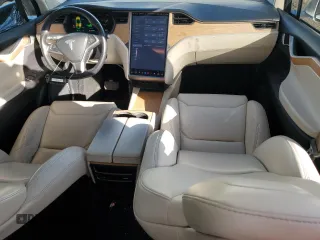 2018 Tesla Model X 75D with VIN 5YJXCDE28JF102270, listed as a Copart auction lot 46123135 with 110,540 mi miles and Clean Title. Bid and sale history available at carsss.com. Image 8.