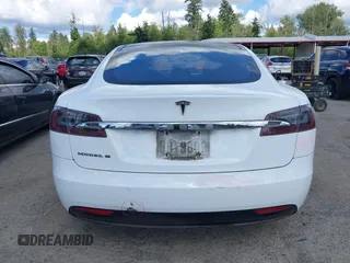 2016 Tesla Model S 90D with VIN 5YJSA1E22GF155747, listed as a IAAI auction lot 42630085 with 97,896 mi miles and . Bid and sale history available at DreamBid. Image 16.