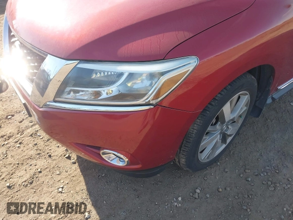 2013 Nissan Pathfinder SV with VIN 5N1AR2MM2DC612509, listed as a IAAI auction lot 40997193 with 999,999 mi miles. Bid and sale history available at carsss.com. Image 6.