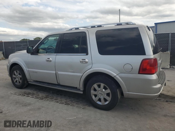 2006 Lincoln Navigator Luxury with VIN 5LMFU27596LJ20844, listed as a Copart auction lot 52567315 with 226,041 mi miles and Salvage Title. Bid and sale history available at carsss.com. Image 2.