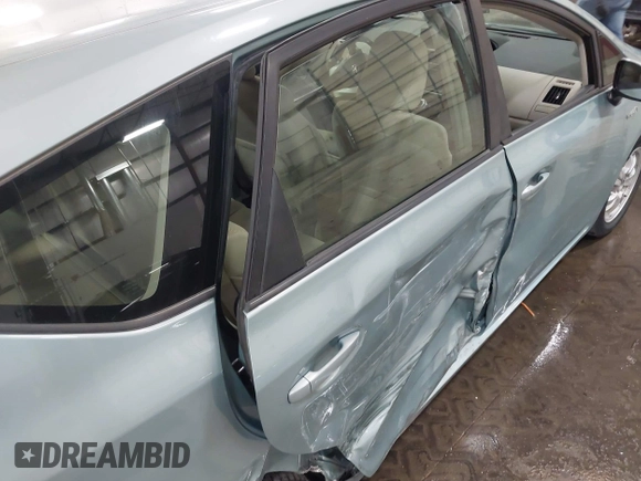 2014 Toyota Prius Two with VIN JTDZN3EU6E3307281, listed as a IAAI auction lot 42620699 with 116,908 mi miles and . Bid and sale history available at DreamBid. Image 17.