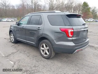 2017 Ford Explorer XLT with VIN 1FM5K8DH1HGC43863, listed as a IAAI auction lot 42064163 with 149,062 mi miles. Bid and sale history available at carsss.com. Image 3.