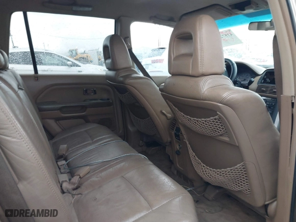 2004 Honda Pilot EX with VIN 2HKYF18604H582741, listed as a IAAI auction lot 41572039 with 225,101 mi miles. Bid and sale history available at carsss.com. Image 8.