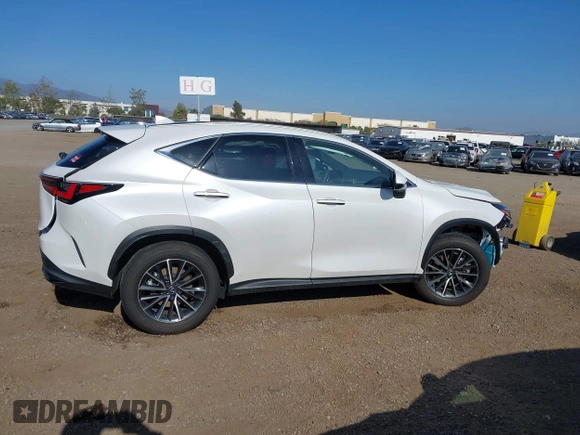 2024 Lexus NX 350h Premium z VIN JTJGKCEZXR5013787, wystawiony jako IAAI lot #42161932 z przebiegiem 19 251 mil mil oraz . Historia ofert i sprzedaży dostępna na DreamBid. Obrazek 14.
