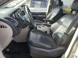 2015 Chrysler Town & Country Touring L with VIN 2C4RC1CG0FR513812, listed as a Copart auction lot 77467854 with 157,196 mi miles and Clean Title. Bid and sale history available at DreamBid. Image 7.