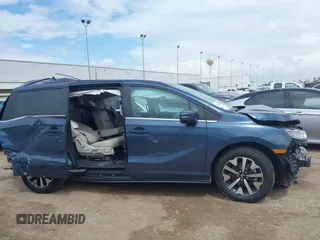 2025 Honda Odyssey EX-L with VIN 5FNRL6H68SB051518, listed as a IAAI auction lot 41915253 with Not Provided miles. Bid and sale history available at carsss.com. Image 13.