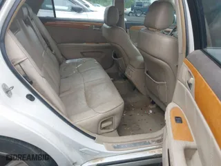 2006 Toyota Avalon XL with VIN 4T1BK36B26U083456, listed as a IAAI auction lot 41758061 with 224,498 mi miles. Bid and sale history available at carsss.com. Image 8.