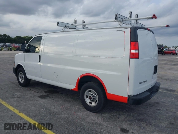 2022 GMC Savana Cargo Van with VIN 1GTW7AF75N1149215, listed as a IAAI auction lot 41307350 with 117,793 mi miles. Bid and sale history available at carsss.com. Image 3.