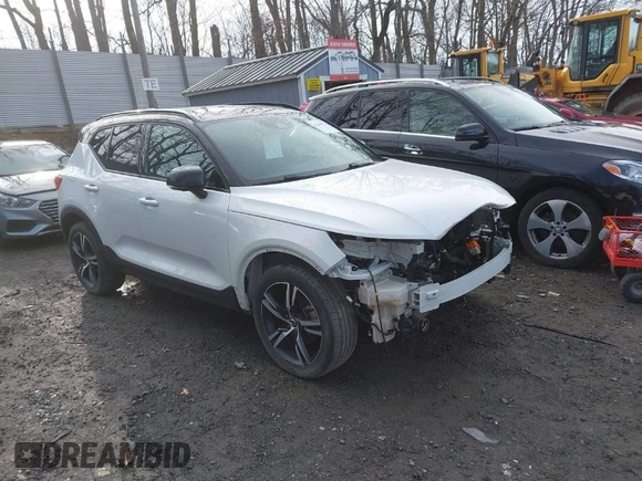 2021 Volvo XC40 R-Design with VIN YV4162UM6M2402320, listed as a IAAI auction lot 41849873 with 78,526 mi miles and . Bid and sale history available at carsss.com. Image 1.