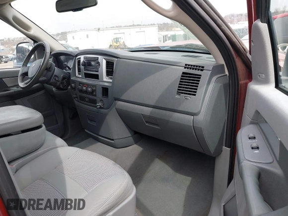 2008 Dodge 1500 SLT z VIN 1D7HU18N68S506676, wystawiony jako IAAI lot #41839733 z przebiegiem 107 235 mil mil oraz . Historia ofert i sprzedaży dostępna na DreamBid. Obrazek 5.