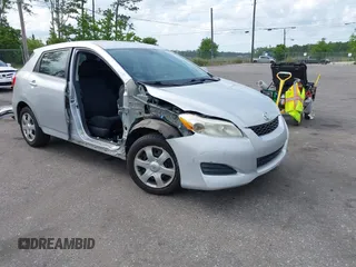 2009 Toyota Matrix with VIN 2T1KU40E19C126046, listed as a IAAI auction lot 42123631 with 71,409 mi miles and . Bid and sale history available at carsss.com. Image 1.