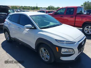 2020 Hyundai Kona SE with VIN KM8K12AA7LU424244, listed as a IAAI auction lot 42081675 with 35,251 mi miles. Bid and sale history available at carsss.com. Image 1.