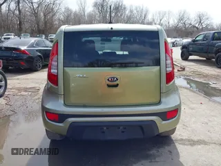 2012 Kia Soul + with VIN KNDJT2A67C7450802, listed as a IAAI auction lot 41815696 with 137,101 mi miles. Bid and sale history available at carsss.com. Image 16.