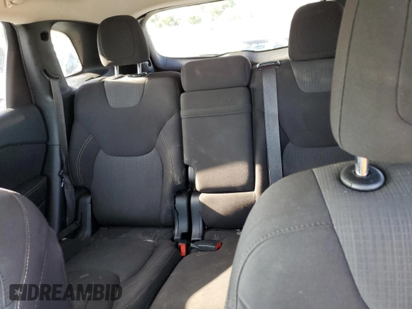 2017 Jeep Cherokee Latitude z VIN 1C4PJLCB7HW559306, wystawiony jako Copart lot #62612385 z przebiegiem 137 760 mil mil oraz Szkoda całkowita • Salvage title. Historia ofert i sprzedaży dostępna na DreamBid. Obrazek 10.