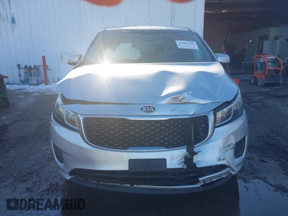2016 Kia Sedona LX with VIN KNDMB5C18G6164472, listed as a IAAI auction lot 41661530 with 116,904 mi miles. Bid and sale history available at carsss.com. Image 12.