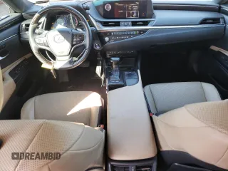 2021 Lexus ES with VIN 58ADA1C16MU012889, listed as a Copart auction lot 81812384 with 57,746 mi miles and Clean Title. Bid and sale history available at carsss.com. Image 8.