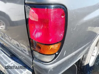 2000 Mazda B-Series Truck SX with VIN 4F4YR12C9YTM23599, listed as a IAAI auction lot 41393276 with 232,789 mi miles and . Bid and sale history available at DreamBid. Image 6.