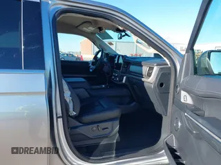 2024 Ford Expedition XLT with VIN 1FMJU1H81REA58591, listed as a IAAI auction lot 41387275 with 3,173 mi miles. Bid and sale history available at carsss.com. Image 5.