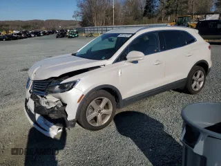 2017 Lincoln MKC Premiere with VIN 5LMCJ1C90HUL50929, listed as a Copart auction lot 48915205 with 94,262 mi miles and Salvage Title. Bid and sale history available at DreamBid. Image 1.